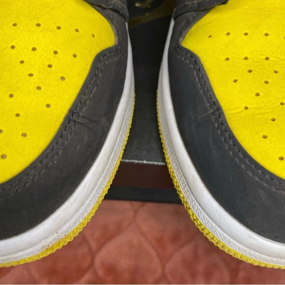 Jordan 1 Mid SE Yellow Toe 2019 - Picture 7 of 14